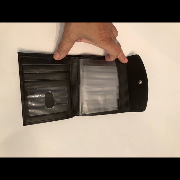 NWOT Genuine Brown Leather Wallet by Buxton - Picture 4 of 6